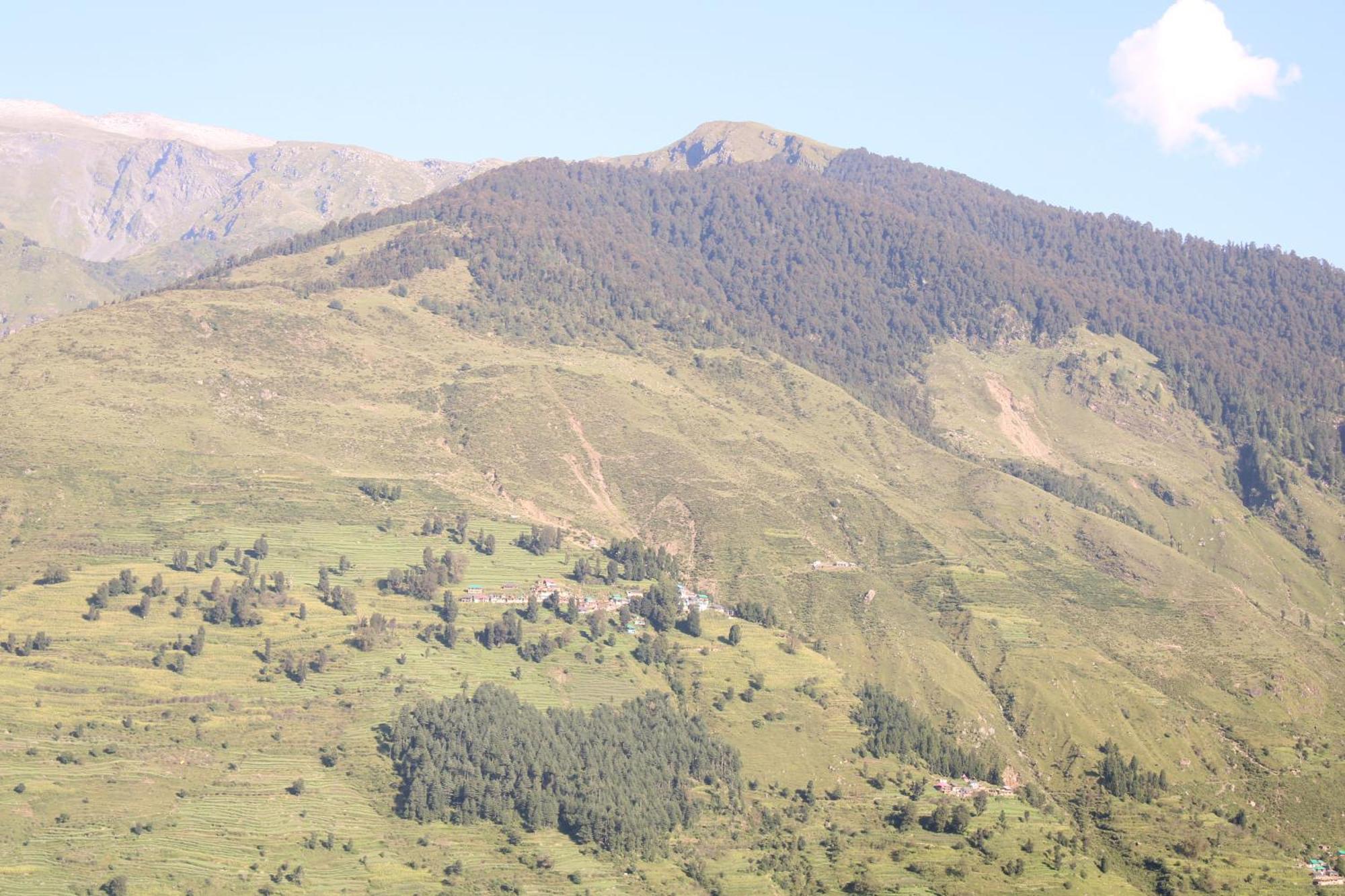 Hotel Mannat Sach Pass Tisa Exterior foto